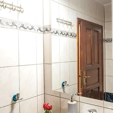 Kassi Hanni Lägenhet *